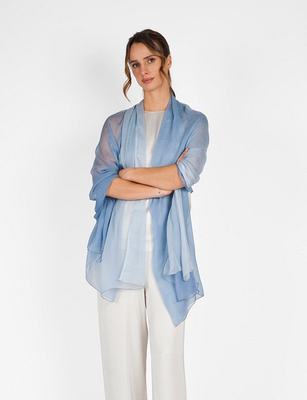 chiffon-stole-silk-ceruleo-worn.jpg