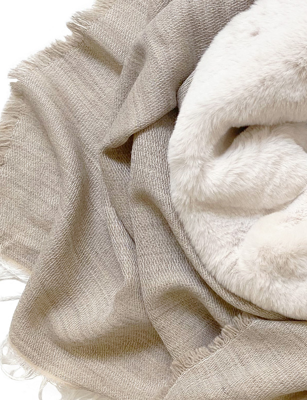 elsa-stole-mix-wool-eco-fur-beige-detail_1.jpg