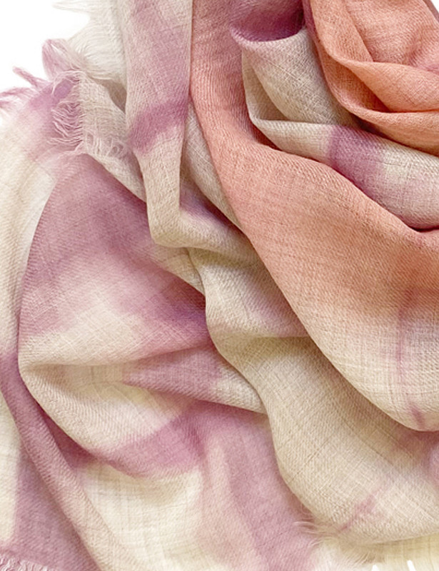 gas-stole-wool-rosa-detail.jpg