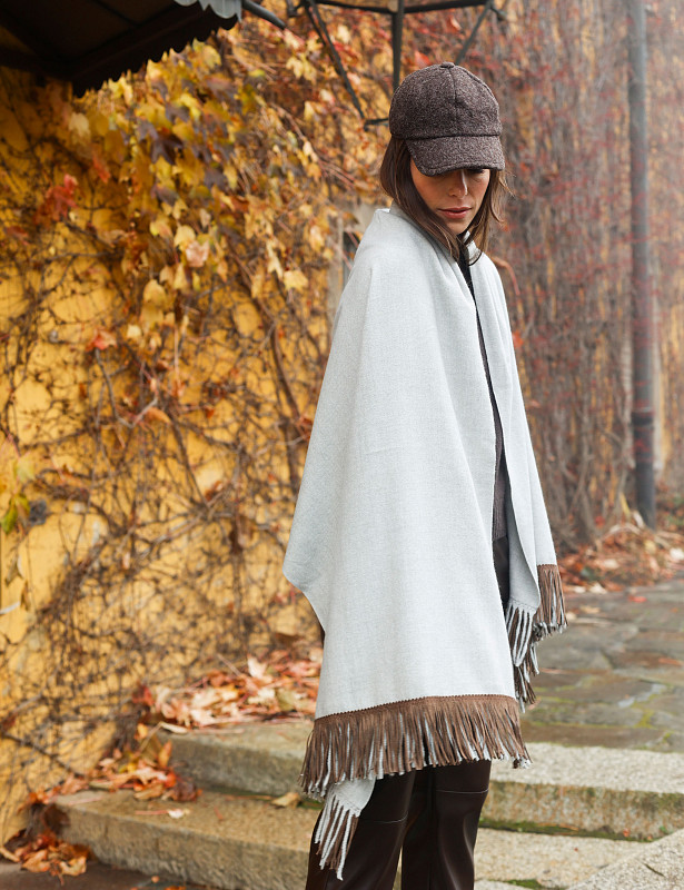 gin-hat-wool-polyester-marrone-worn2.jpg
