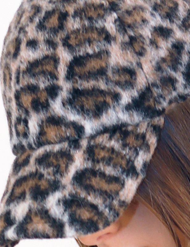 gnu-hat-polyester-leo-detail.jpg