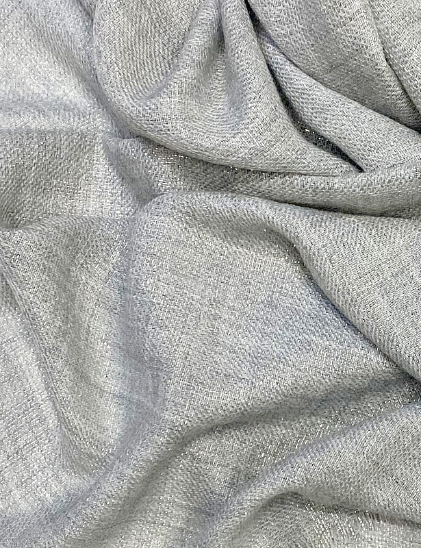 golden-stole-mix-wool-silver-detail.jpg