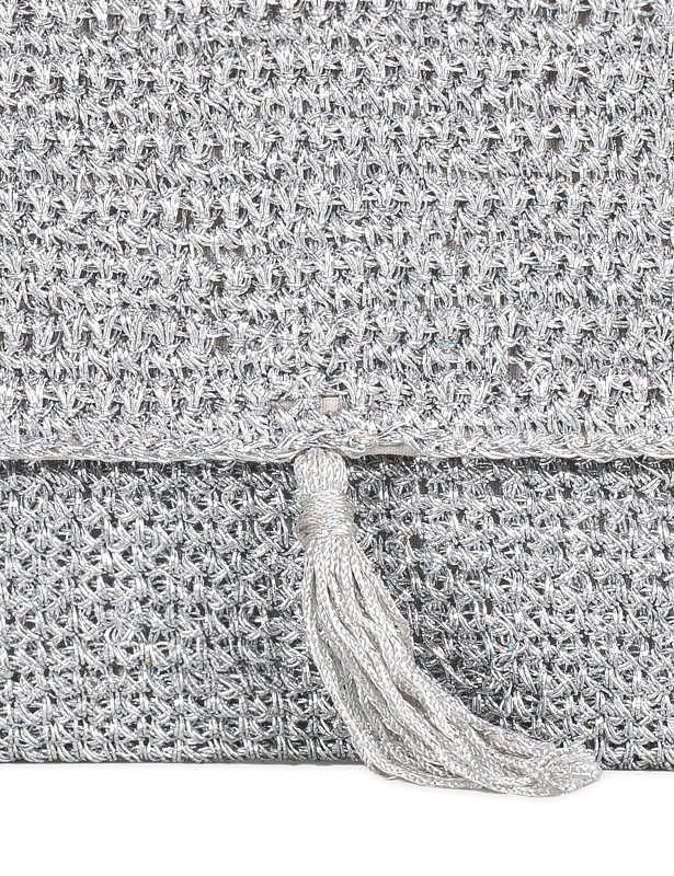 megan_bag-met-yarn-silver-detail.jpg