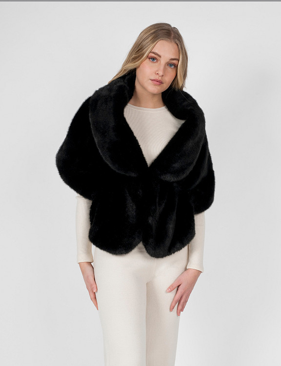 elizabeth-cape-eco-fur-nero-worn.jpg